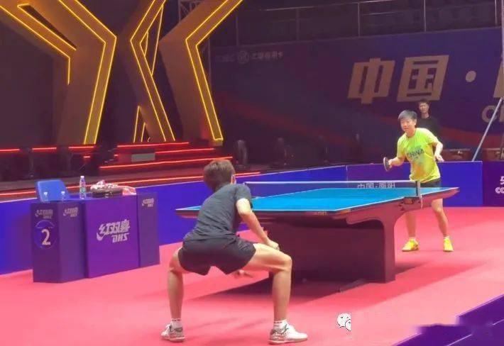 足球比赛 足球比赛