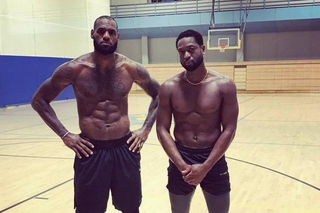 右家连打幺 右家连打幺